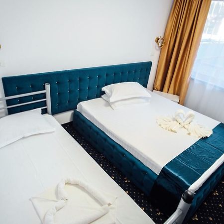 מאמאיה Hotel & Medspa Siret מראה חיצוני תמונה