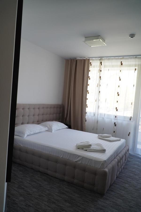 מאמאיה Hotel & Medspa Siret מראה חיצוני תמונה