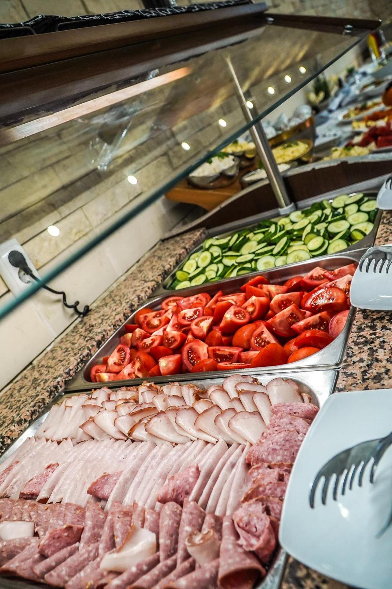 מאמאיה Hotel & Medspa Siret מראה חיצוני תמונה