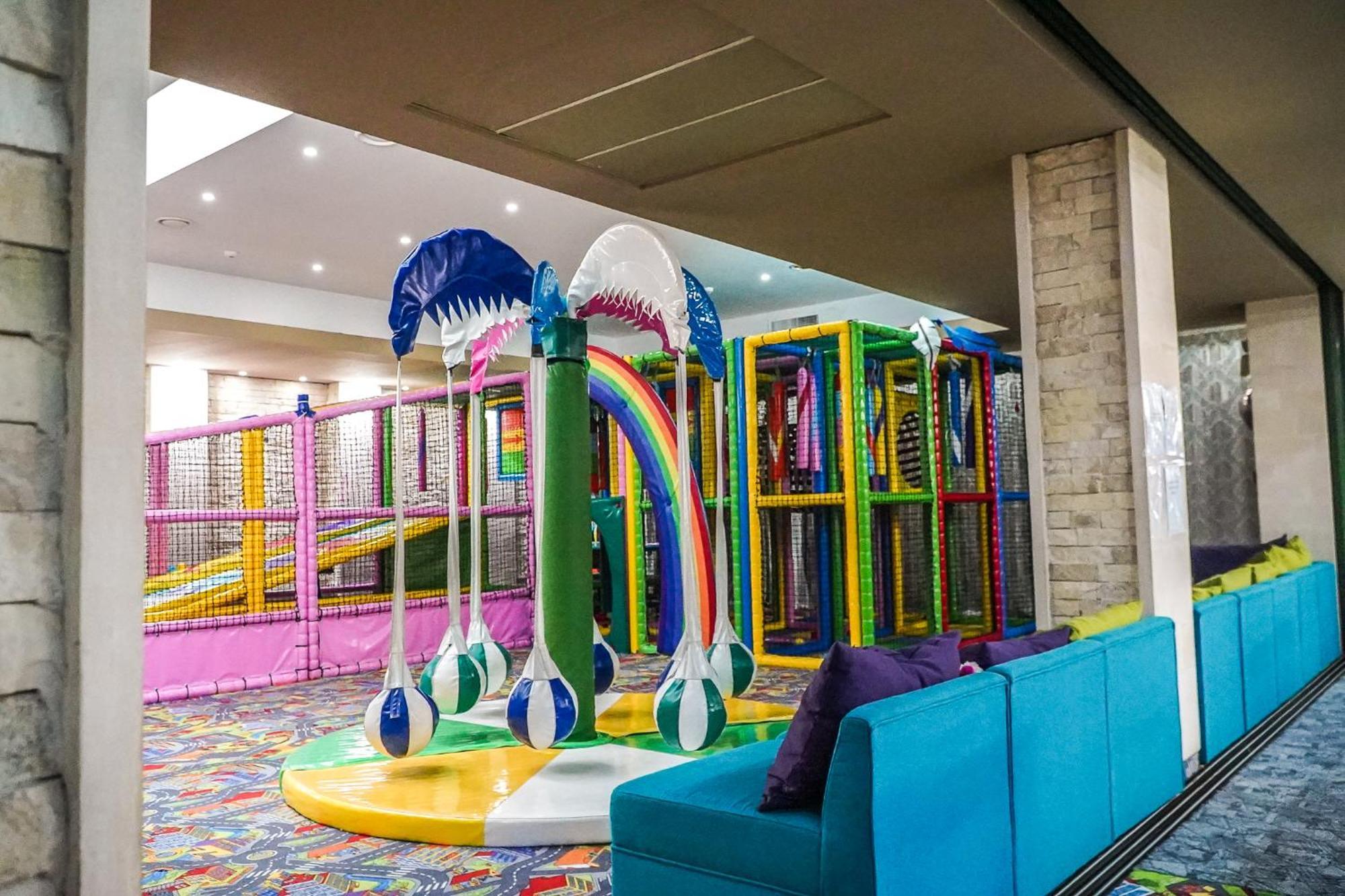 מאמאיה Hotel & Medspa Siret מראה חיצוני תמונה