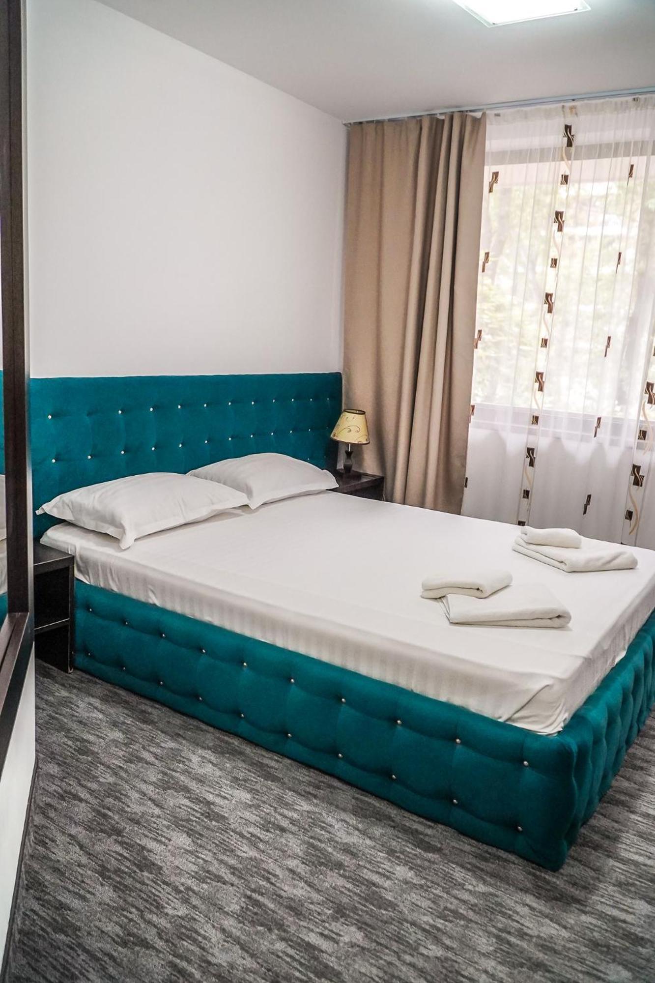 מאמאיה Hotel & Medspa Siret מראה חיצוני תמונה