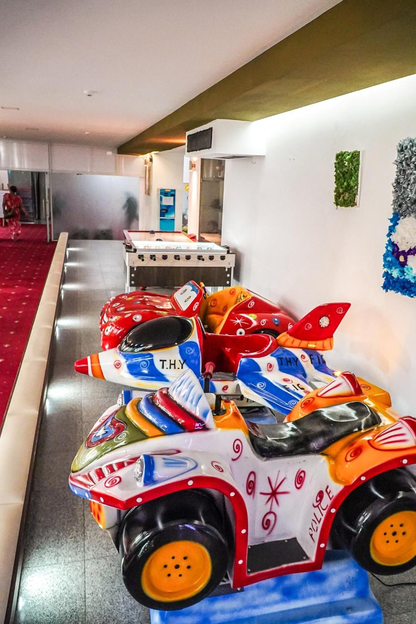 מאמאיה Hotel & Medspa Siret מראה חיצוני תמונה