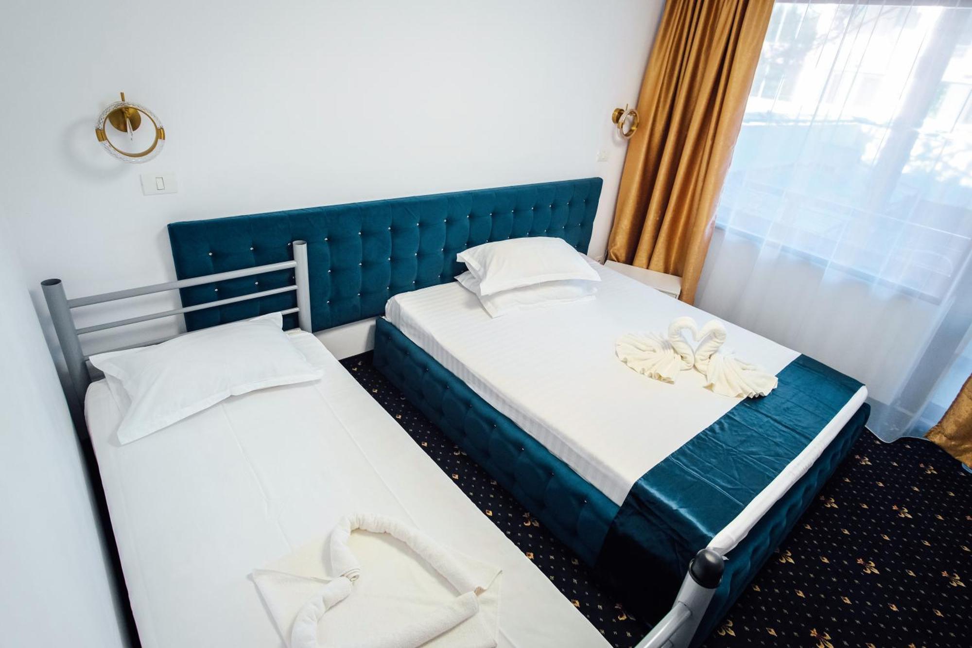 מאמאיה Hotel & Medspa Siret מראה חיצוני תמונה